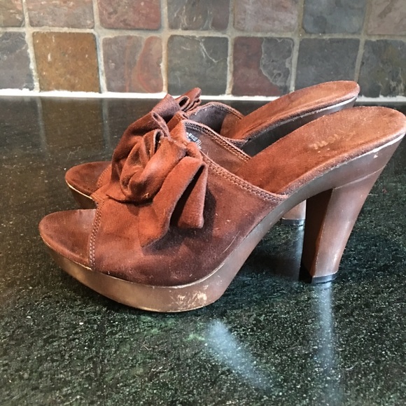 FIONI Clothing Shoes - Fioni platform clogs size 8